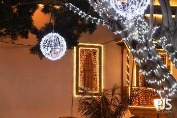 La Navidad ya ilumina Telde/Francisco Javier Santana y Antonio Alí.